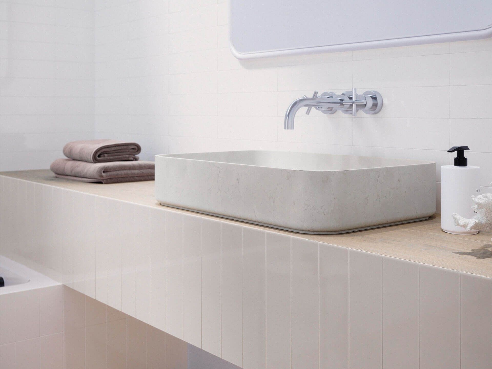 Porcelanosa Kent Warm Gloss 8 x 30cm