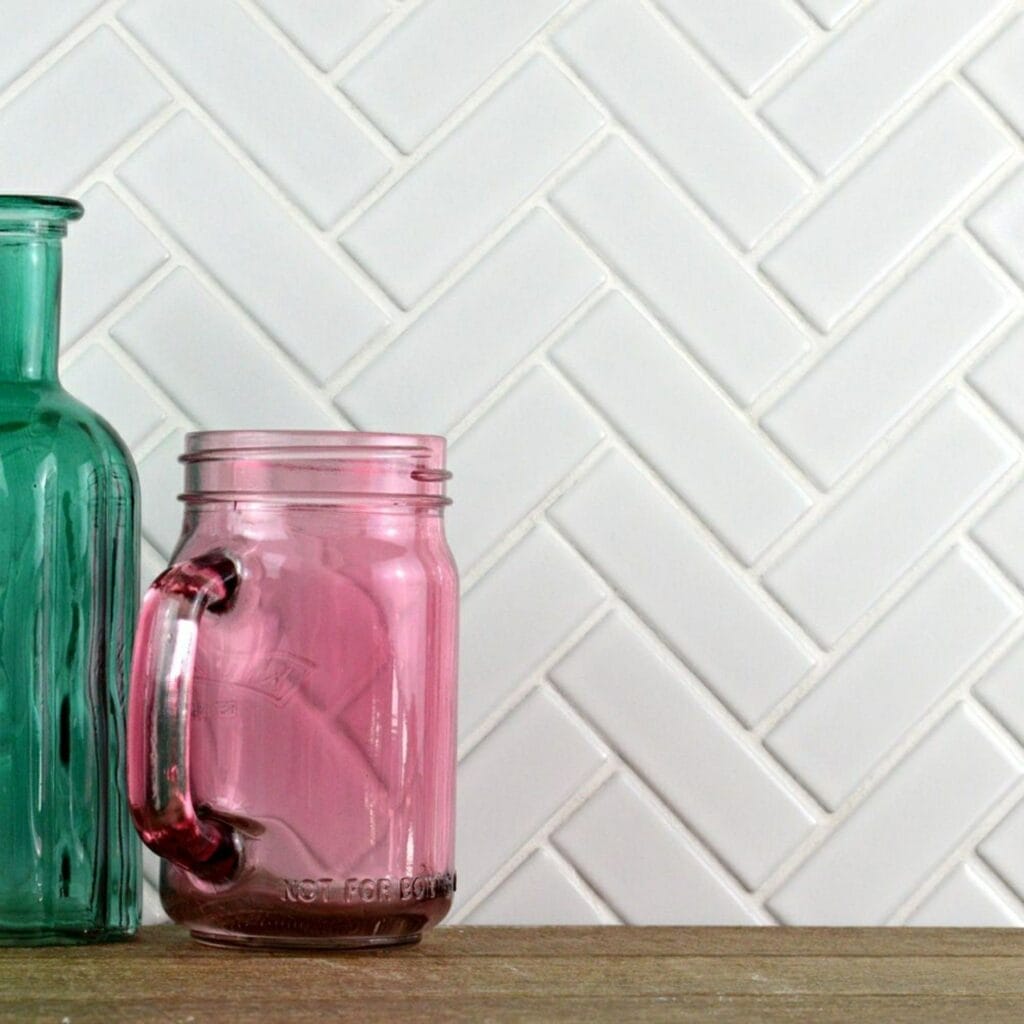 Pixel Herringbone White Gloss 22x73mm