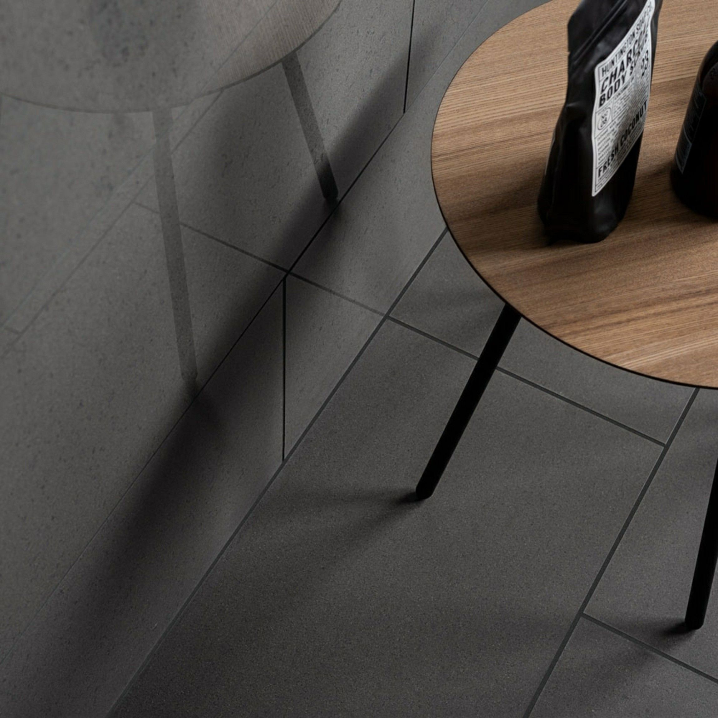 Windsor Platinum Stone Effect Polished floor tile 60 x 30cm