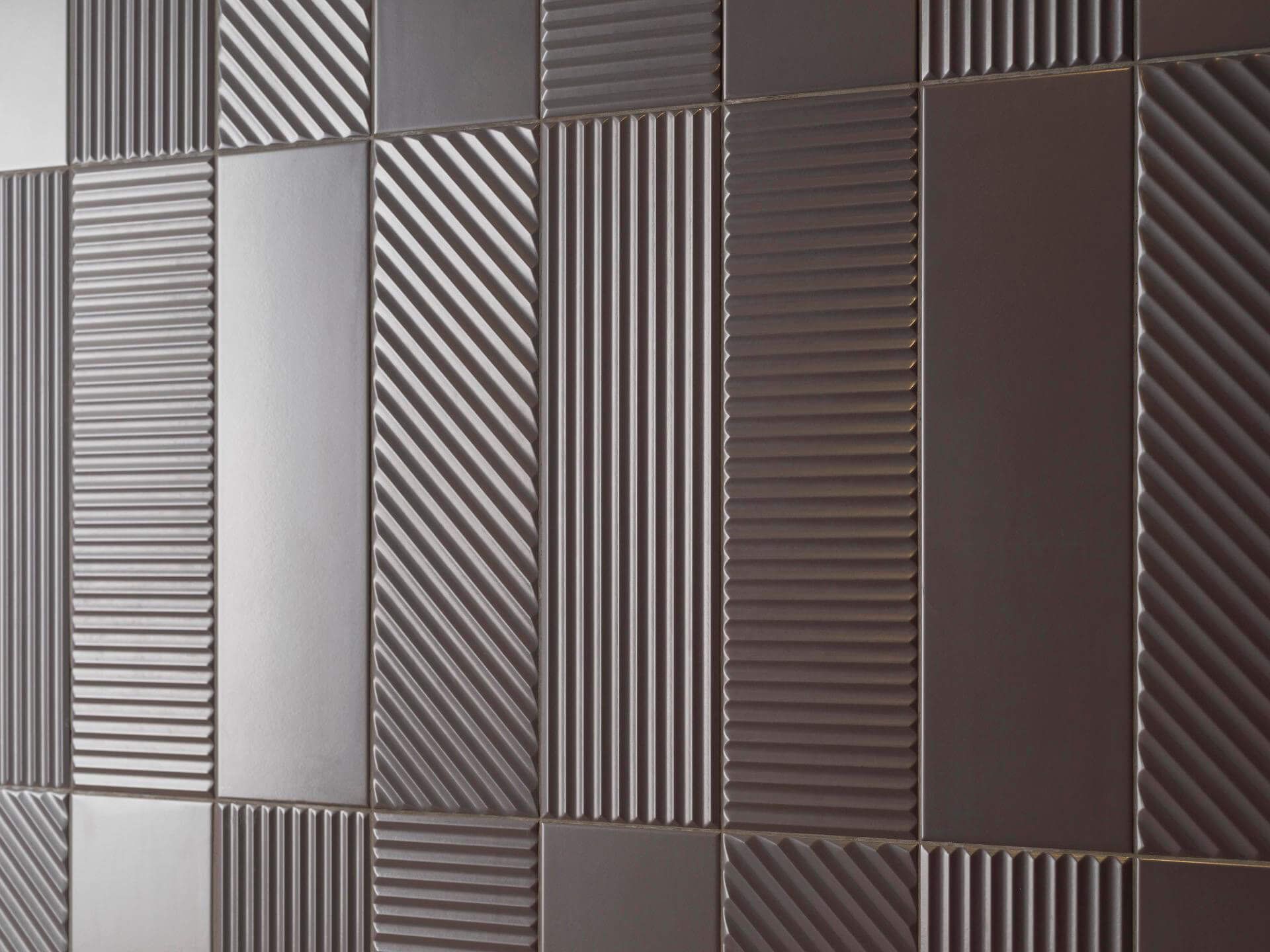 Porcelanosa Trend H Dark 12.3×44.3cm